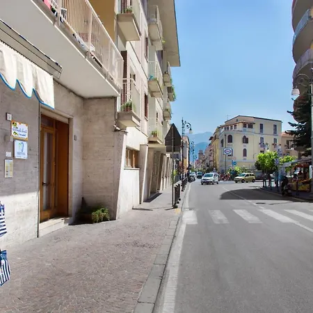 Sorrentovibes - Luxury Sea View & Jacuzzi In Centre Apartmán Sorrento