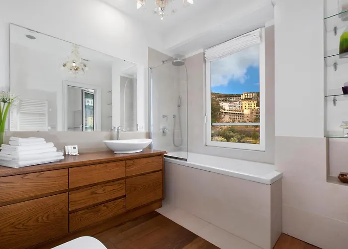 Sorrentovibes - Luxury Sea View & Jacuzzi In Centre Lejlighed *