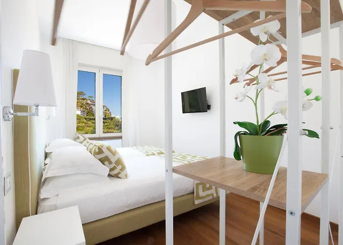 Sorrentovibes - Luxury Sea View & Jacuzzi In Centre Sorrento