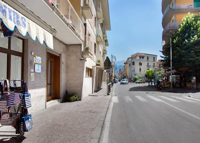 Sorrentovibes - Luxury Sea View & Jacuzzi In Centre Apartment Sorrento